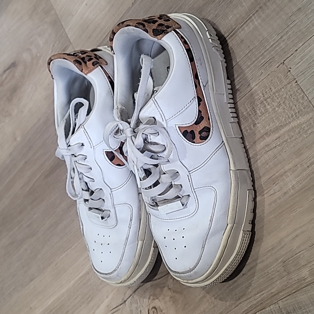Nike women's Air Force 1 size 8